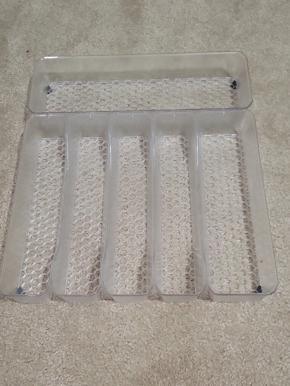 Clear Plastic Drawer Organizer - 6 Compartment Kitchen Drawer Silverwear Organiz